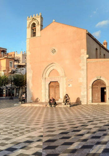 Taormina Piazza IX Aprile panoramica