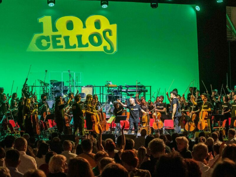 100 cellos